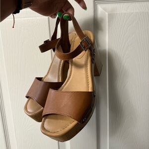 Brown universal thread heels